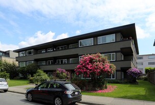 2050 W 1st Ave in Vancouver, BC - Building Photo