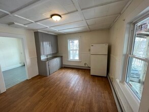 6 Waldo St in Augusta, ME - Building Photo - Building Photo