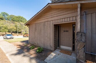 1682 Wynndowne Trail in Smyrna, GA - Building Photo - Building Photo