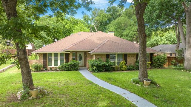 1107 Teakwood Dr in Duncanville, TX - Foto de edificio - Building Photo