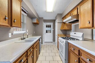 1105 Lawson Dr in Garland, TX - Foto de edificio - Building Photo