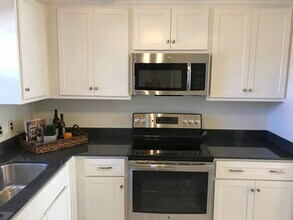 2229 Churchill Pl in The Village, OK - Building Photo - Building Photo