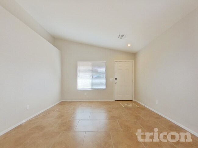 2030 N 108th Dr, Unit 1630 Griffith Park Apt#6 in Avondale, AZ - Foto de edificio - Building Photo