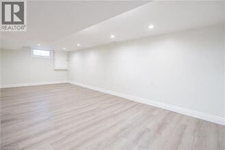 20 Glendale Rd in Brantford, ON - Building Photo - Building Photo