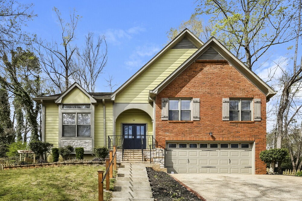 1218 Raleigh Way NW in Lawrenceville, GA - Foto de edificio