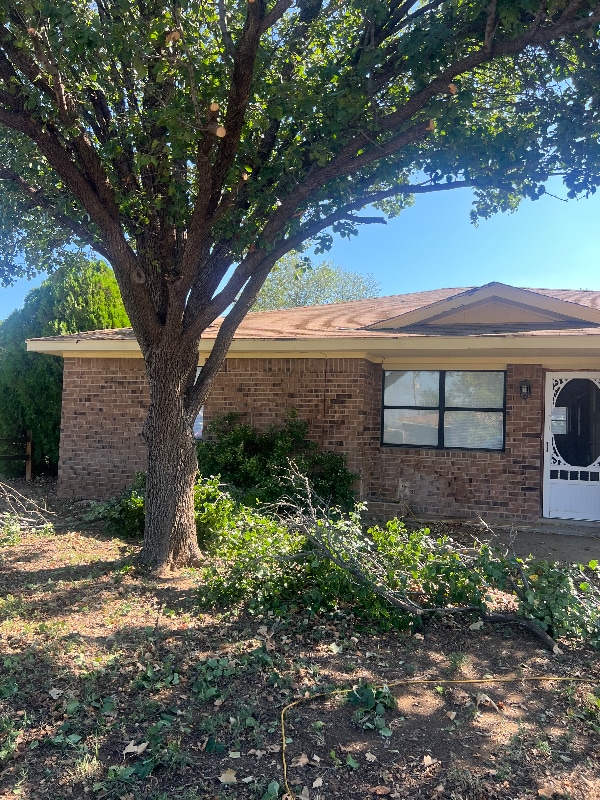 property at 916 N Fairmont St