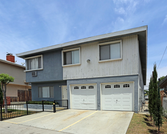 7332 Milton Ave in Whittier, CA - Foto de edificio - Building Photo