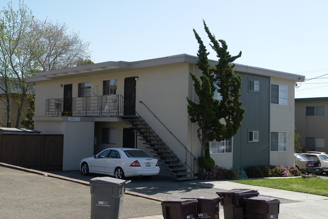 20500 Park Way in Castro Valley, CA - Foto de edificio