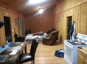 3250 E Baggett Rd, Unit Barn apartment in Winston, GA - Foto de edificio - Building Photo