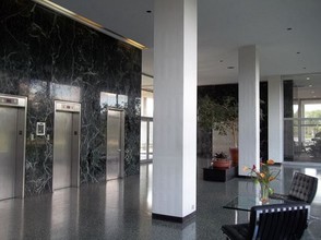 Lafayette Towers in Detroit, MI - Foto de edificio - Interior Photo