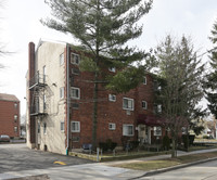 260 Belmont Parkway in Hempstead, NY - Foto de edificio - Building Photo