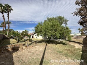 5817 Sinaloa Ct in Las Vegas, NV - Building Photo - Building Photo