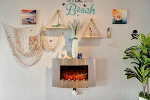11420 1st St E in Treasure Island, FL - Building Photo