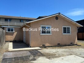 516 James St in Salinas, CA - Building Photo
