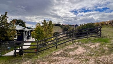 2335 Bella Tierra Ln in Paso Robles, CA - Building Photo - Building Photo