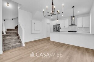 15416-15496 96 Ave NW in Edmonton, AB - Building Photo