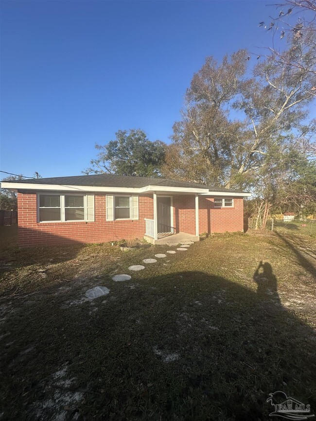 2157 Pauline St in Cantonment, FL - Building Photo - Building Photo