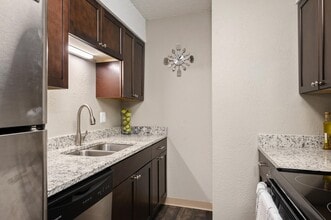 Arcadia at Overland Park in Overland Park, KS - Foto de edificio - Building Photo