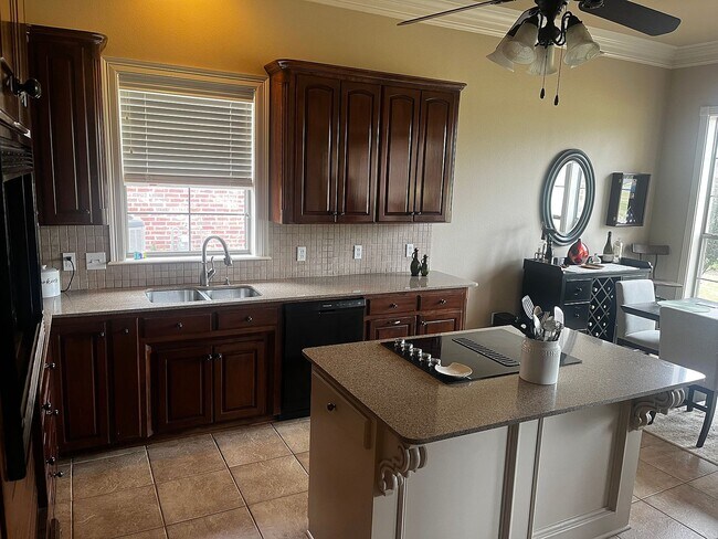 64 Turnbury Dr in Bossier City, LA - Foto de edificio - Building Photo