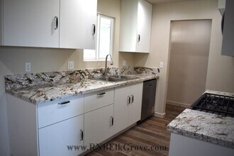 720 Olive Ct in Galt, CA - Building Photo - Building Photo