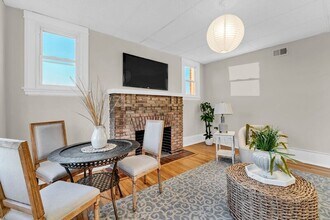 300 E 30th St in Baltimore, MD - Foto de edificio - Building Photo