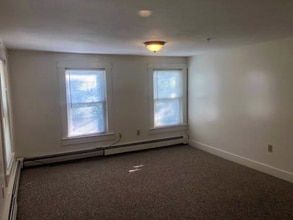 15 Schoolhouse Ln in Durham, NH - Building Photo - Building Photo