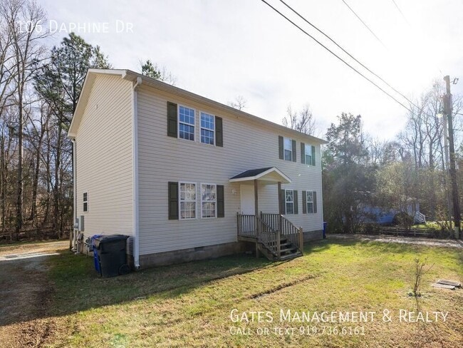 106 Daphine Dr in Hillsborough, NC - Building Photo - Building Photo