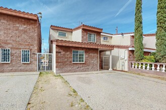 3519 Oasis Dr in El Paso, TX - Building Photo - Building Photo