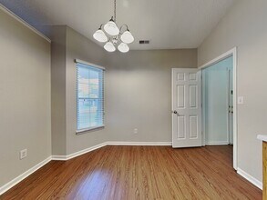 409 Bridgestone Dr in Indianapolis, IN - Building Photo - Building Photo