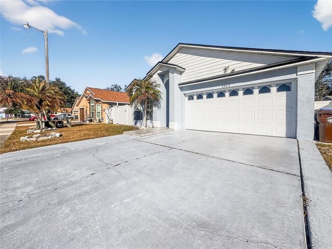 2905 Colleen Cir in Kissimmee, FL - Building Photo - Building Photo