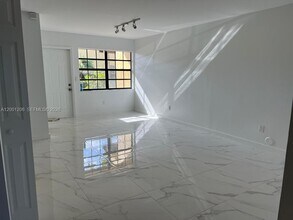 1125 NE 210th Terrace in Miami, FL - Building Photo - Building Photo