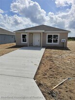 1209 Ramona Ave in Sebring, FL - Building Photo