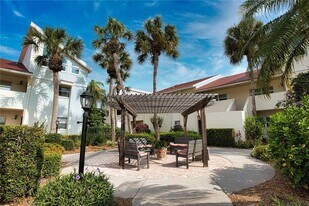 766 Village Cir, Unit 224 in Venice, FL - Building Photo