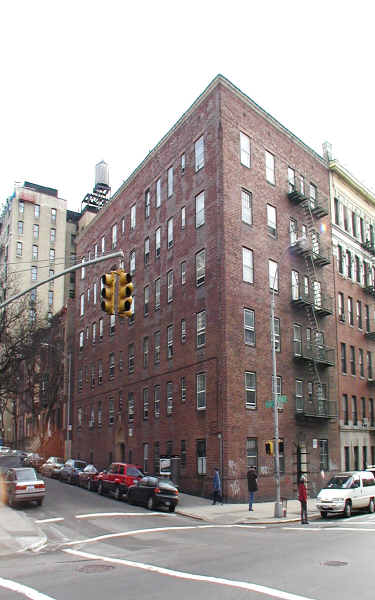 990-994 Saint Nicholas Ave in New York, NY - Building Photo