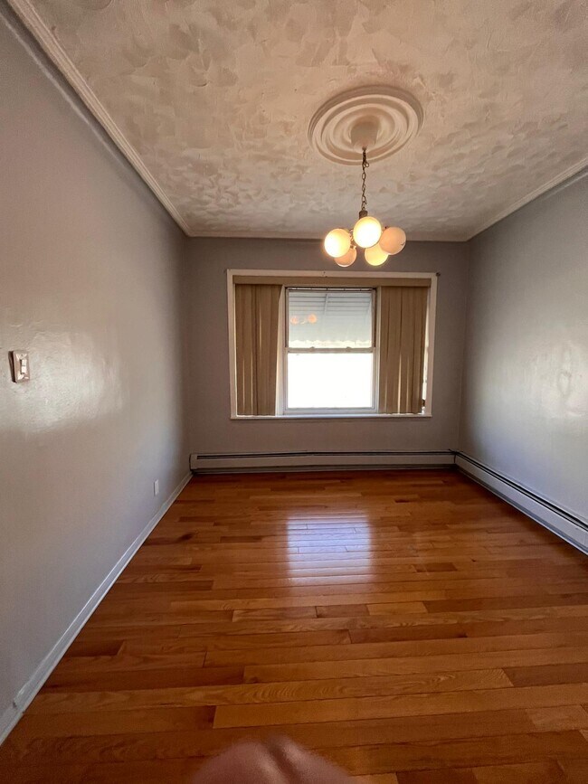 110 Baldwin Ave, Unit 2L in Jersey City, NJ - Building Photo - Building Photo