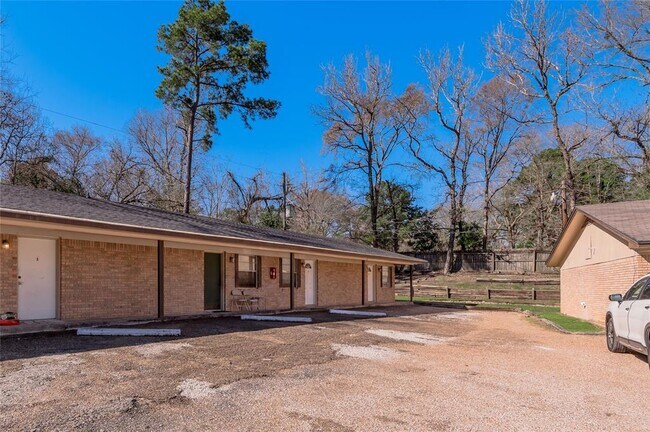 760 Cline St in Huntsville, TX - Building Photo - Building Photo