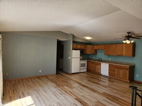 4488 Cinnamon Ridge Trail in Eagan, MN - Building Photo - Building Photo