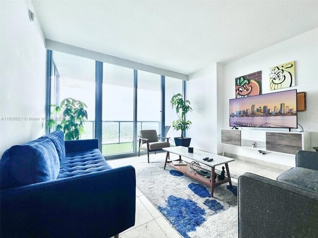 601 NE 36th St, Unit 1904 in Miami, FL - Building Photo - Building Photo