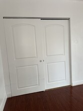 2305 Hauser Blvd, Unit 2305   1/2Hauser in Los Angeles, CA - Foto de edificio - Building Photo