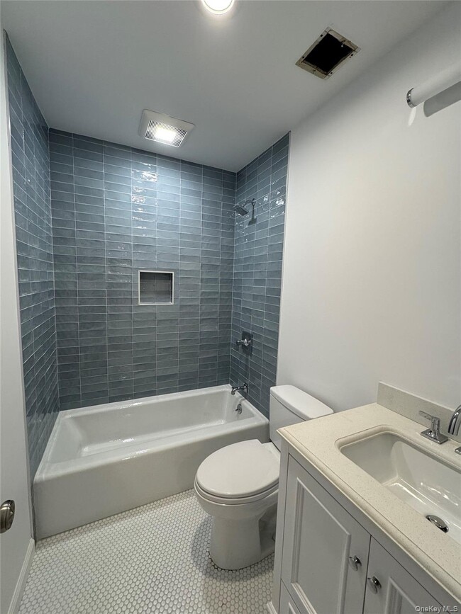 93 Henry Ave in Harrison, NY - Building Photo - Building Photo