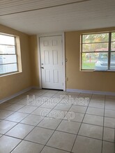 2122 Simon Ct in Ft. Myers, FL - Building Photo - Building Photo