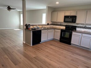 16901 Thorntree Ct in Justin, TX - Building Photo - Building Photo