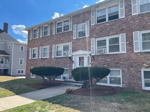 255 Nesmith St in Lowell, MA - Building Photo - Building Photo