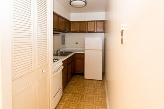 665 W Wrightwood Ave in Chicago, IL - Building Photo - Building Photo