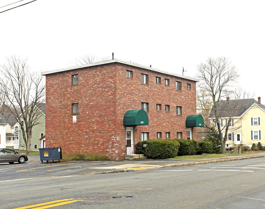 985-987 Main St in Woburn, MA - Building Photo