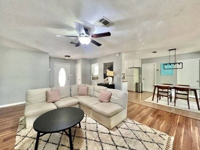 2849 Penn St in Navarre, FL - Building Photo - Building Photo