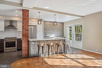 3250 Gunston Rd in Alexandria, VA - Building Photo - Building Photo