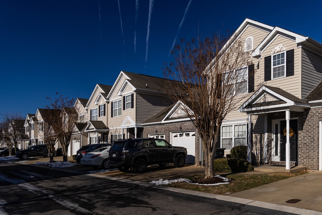 Witchduck Woods in Virginia Beach, VA - Building Photo