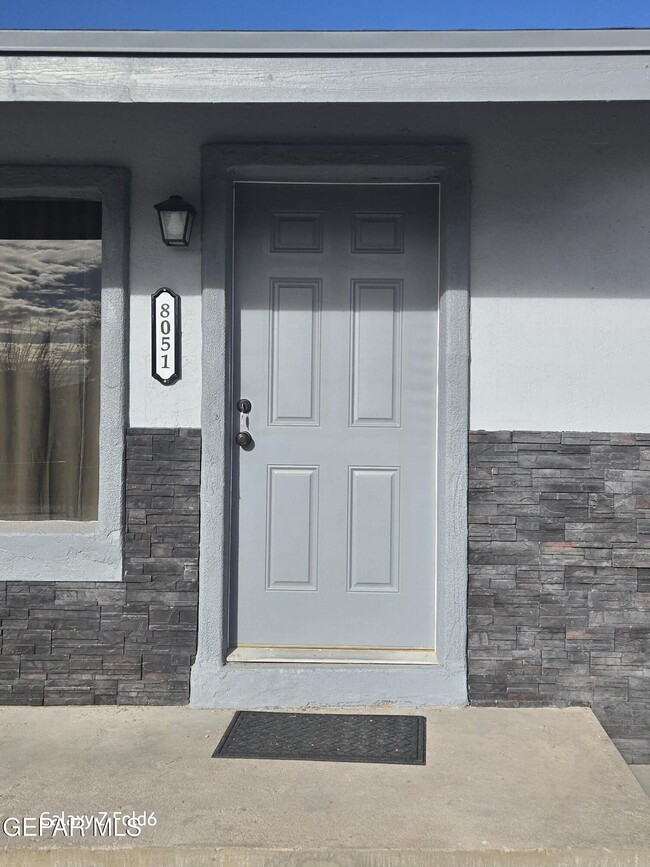 8051 Algerita Ct in El Paso, TX - Building Photo - Building Photo