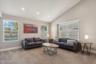 6824 W Morrow Dr in Glendale, AZ - Building Photo - Building Photo